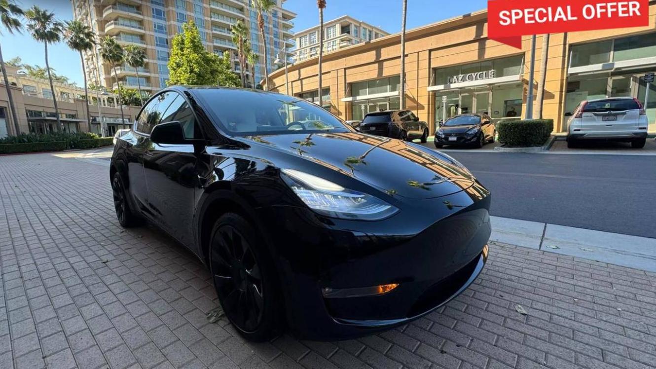 TESLA MODEL Y 2021 5YJYGDEE3MF195500 image